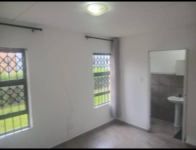 2 BEDROOM PROPERTY TO RENT IN WITPOORTJIE